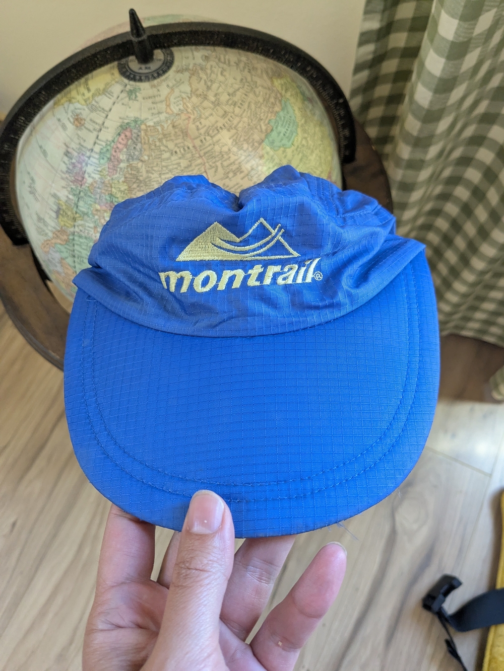 Vtg 90'$ Montrail Blue Trail Running Cap